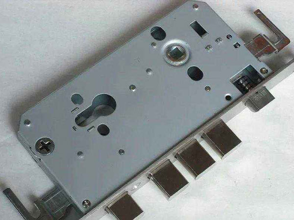 泾川24小时上门开锁公司